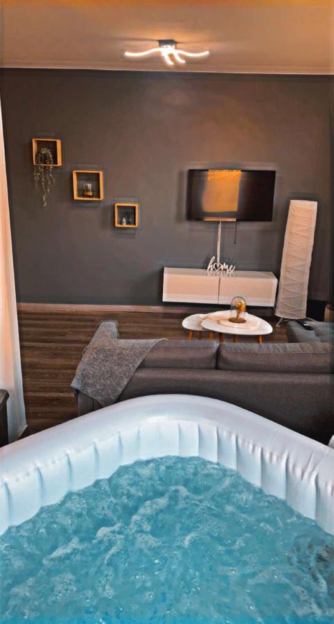 Appartement Cosy Et Chaleureux Avec Jacuzzi Seraing Exterior foto